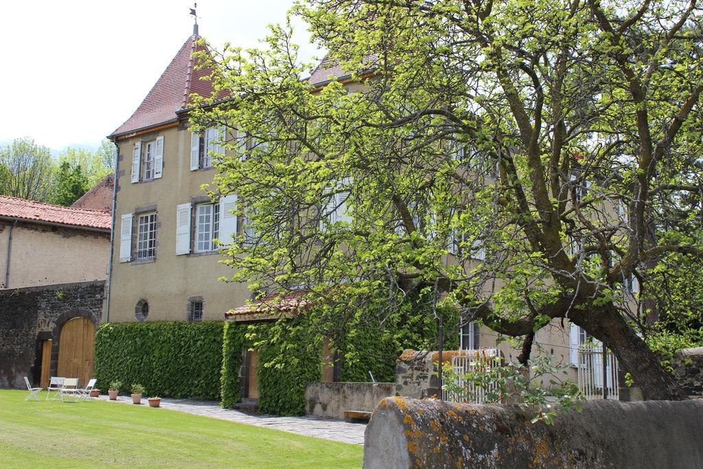 Château de Bourrassol Bed & Breakfast Menetrol Exterior foto