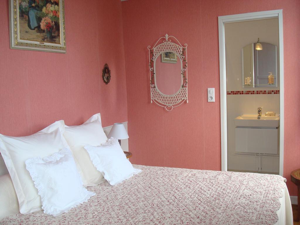 Château de Bourrassol Bed & Breakfast Menetrol Cameră foto